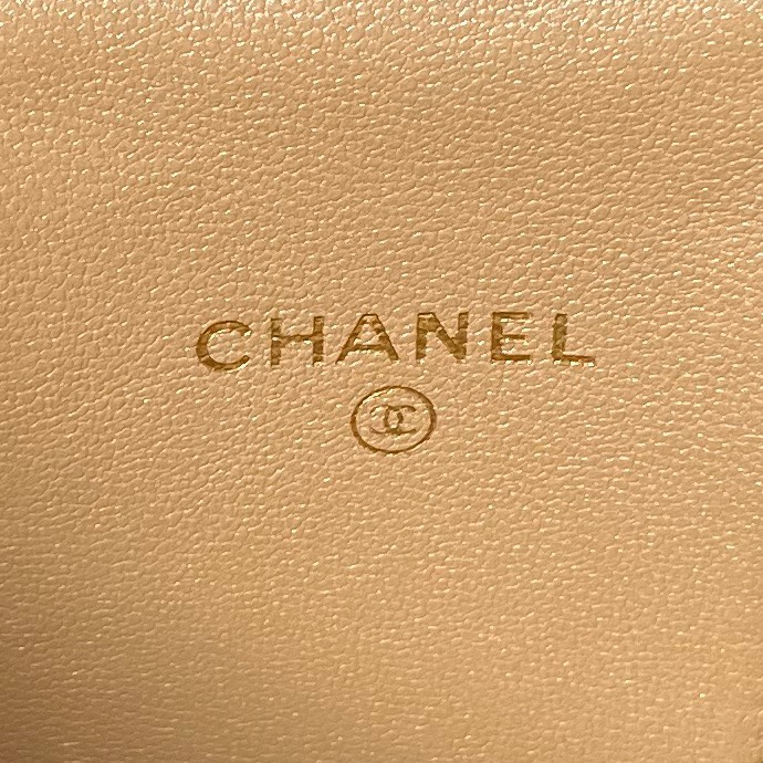 Ch**el cosmetic bags